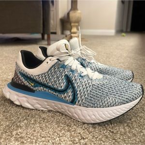 Nike React Flyknit Men’s Running Shoe Size 11